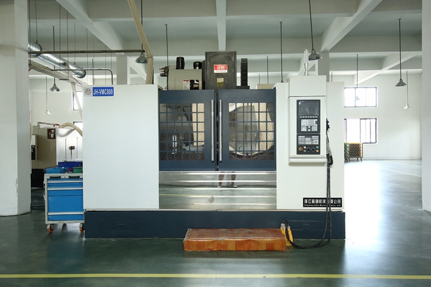 Machining center (1) Machining center (1)