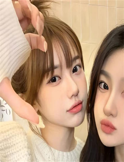 恐怖片深度解析：《芽吹く小さな花ゆうみ写真》的人物塑造与情感表达 ——恐怖片的专业鉴赏